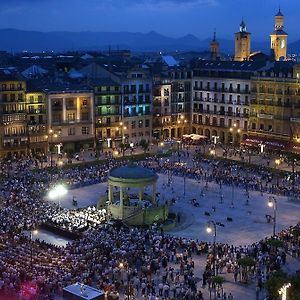 Hotel Iraipe Pamplona Hostal Auto Check-In Exterior photo