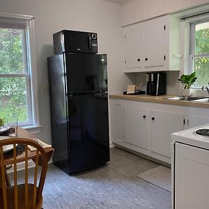 Ferienwohnung Cozy Studio, Minutes From Downtown. Quiet. South Burlington Exterior photo