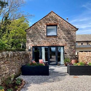 Villa Stylish & Cosy Barn Minutes From The Lake District Penrith Exterior photo