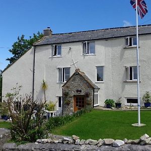 Lodge House B&B Buckland St Mary Exterior photo