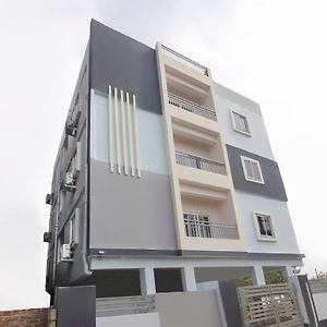 Hotel Oyo Rk Hospitality Hyderabad Exterior photo