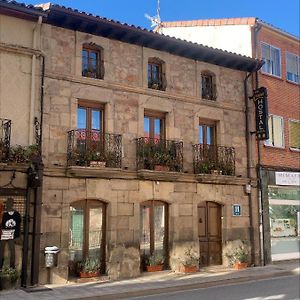 Hotel Rural Las Nubes Salas De Los Infantes Exterior photo