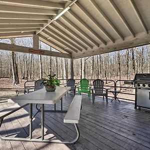 Villa Broken Bow Getaway Covered Deck, Grill And Fire Pit Exterior photo