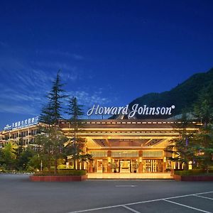 Hotel Howard Johnson Tian Yuan Jiuzhaigou Exterior photo