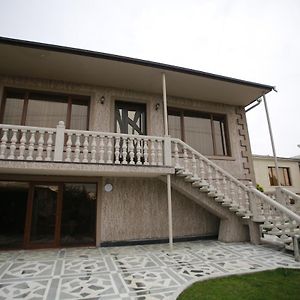 Guest House Nikola Sugdidi Exterior photo