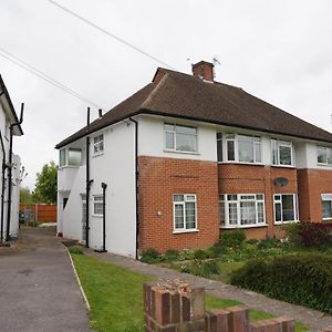 Contemporary 2 Bed Apartment With Private Garden Maidstone Exterior photo