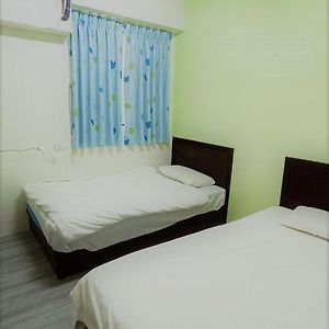 Fengchia Bichon Art Homestay Taichung Exterior photo