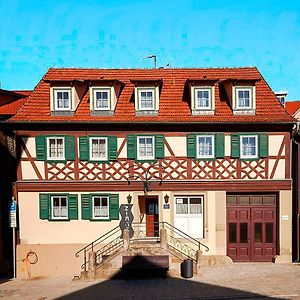 Hotel Unterkunft Zu Krone Hofheim in Unterfranken Exterior photo