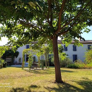 Villa La Petite Saubotte Noaillan Exterior photo