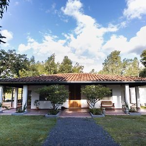 Villa La Maria Casa Campo Paraguari Exterior photo