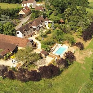 Hotel La Nature Des Sens - Gite Les Cedres Azerat Exterior photo