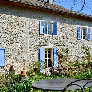 Bed and Breakfast J&G House Saint-Pierre-de-Curtille Exterior photo