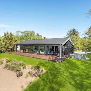 Beautiful Home In Hjslev With 4 Bedrooms And Wifi Højslev Exterior photo