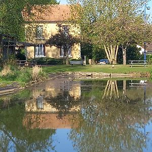 Au Calme, 2 Grandes Chambres, 65M2 , Devant Le Canal, Animaux Ok Lere Exterior photo