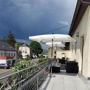 Hotel Gaestehaus Foehr Wintrich Exterior photo