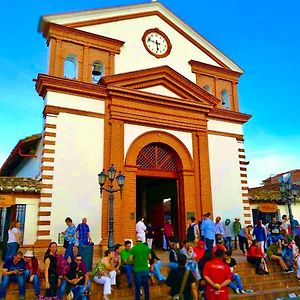 Ferienwohnung Apto Cerca Al Parque De San Antonio De Pereira Rionegro Exterior photo