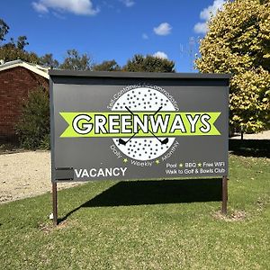 Motel Greenways Holiday Units Tocumwal Exterior photo