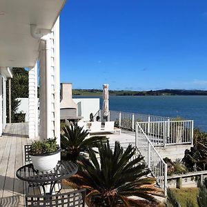 Villa Once Upon A Tide Auckland Exterior photo