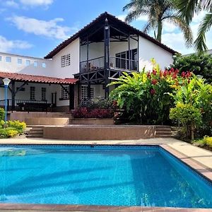 Hotel Chalet La Promesa Armenia  Exterior photo