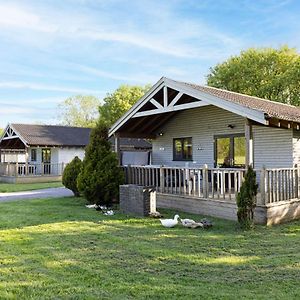 Kingfisher Lodge, Redlake Farm, Nr Glastonbury Somerton  Exterior photo