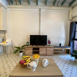 Ferienwohnung 1 Min Walk To Bts, 3 Bed 3 Bath, Entire House Bangkok Exterior photo