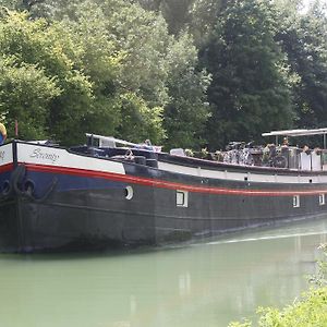 Bed and Breakfast Péniche Serenity Sillery Exterior photo