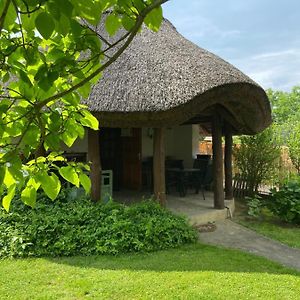 Villa Nadfedeles Haziko Balatonkeresztúr Exterior photo