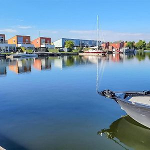 Cozy Home In Oude Tonge With House Sea View Exterior photo