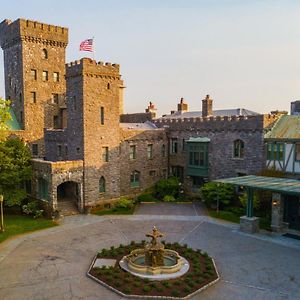 Castle Hotel & Spa Tarrytown Exterior photo