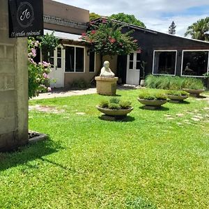 Bed and Breakfast El Jardin Colonial Calilegua Exterior photo