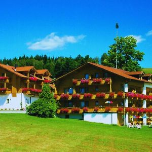 Hotel Pension Weghof Mit Gasthaus Böbrach Exterior photo