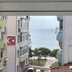 Ferienwohnung Cadde Ustu, Deniz Manzarali Ferah Bir Daire Gemlik Exterior photo