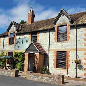 Hotel The Walnut Tree Yeovil Exterior photo