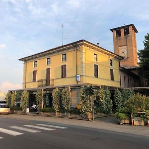 Hotel Locanda Da Romano Cadeo Exterior photo