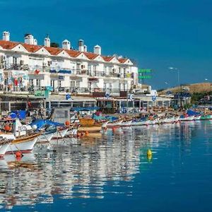 Hotel Palmiye Konuk Evi Foça Exterior photo