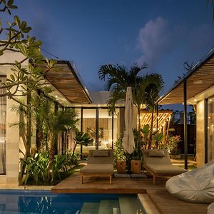 Ananda Villa By Betterplace Jimbaran Exterior photo