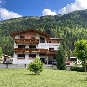 Bed and Breakfast Haus Alpina&Landhaus Schöpf Längenfeld Exterior photo