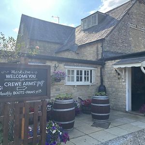 Bed and Breakfast The Crewe Arms Hinton in the Hedges Exterior photo