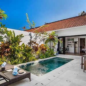 Villa Balik I Seminyak Exterior photo