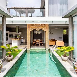 Salty Villa Seminyak Exterior photo