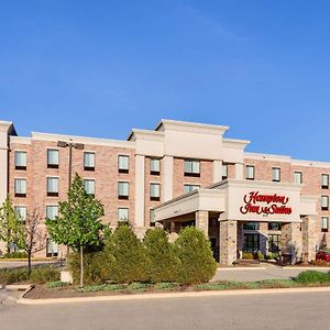 Hampton Inn&Suites West Bend Exterior photo