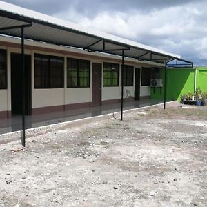 Hotel Cabinas Lawson Puerto Jiménez Exterior photo