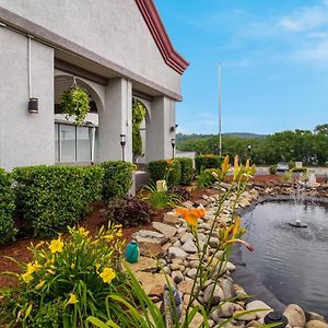 Red Roof Inn New Stanton Exterior photo