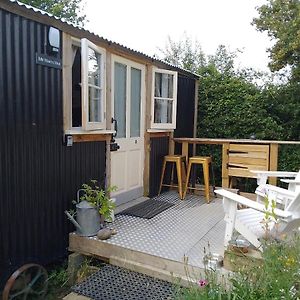 Hotel Mr Hares shepherd hut Mellis Exterior photo