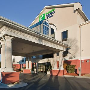 Holiday Inn Express Hotel&Suites Laurinburg Exterior photo