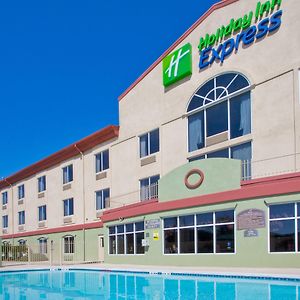 Holiday Inn Express Hotel & Suites Live Oak, An Ihg Hotel Exterior photo