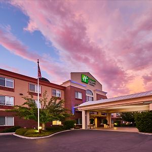 Holiday Inn Express Hotel & Suites Medford-Central Point, An Ihg Hotel Exterior photo