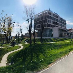 Hotel Kras Postojna Exterior photo