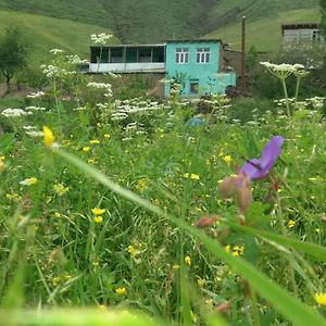 Hotel Mountain House Xinaliq Exterior photo