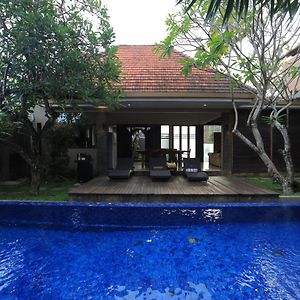 4 Bedroom Villa With Pool In The Center Of Seminyak Exterior photo